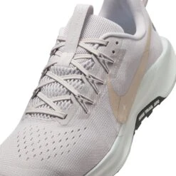 Nike Men’s React Pegasus Trail 5 (008 - Vast Grey/Sanddrift-Summit White-Black) 14 Nike Men’s React Pegasus Trail 5 (008 - Vast Grey/Sanddrift-Summit White-Black) -Tcrunning Sale Store AURORA DV3864 008 PHSYD001 2000