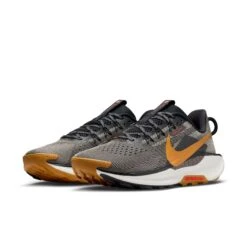Nike Men’s React Pegasus Trail 5 (009 - Black/Desert Ochre-Fir-College Grey) 13 Nike Men’s React Pegasus Trail 5 (009 - Black/Desert Ochre-Fir-College Grey) -Tcrunning Sale Store AURORA DV3864 009 PHCFH001 2000