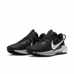 Nike Women’s React Pegasus Trail 5 (001 - Black/White-Anthracite-Wolf Grey) -Tcrunning Sale Store AURORA DV3865 001 PHCFH001 2000