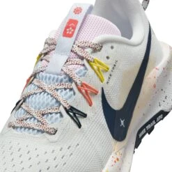 Nike Women’s React Pegasus Trail 5 (102 - Summit White/Armory Navy-Football Grey) -Tcrunning Sale Store AURORA DV3865 102 PHSYD001 2000