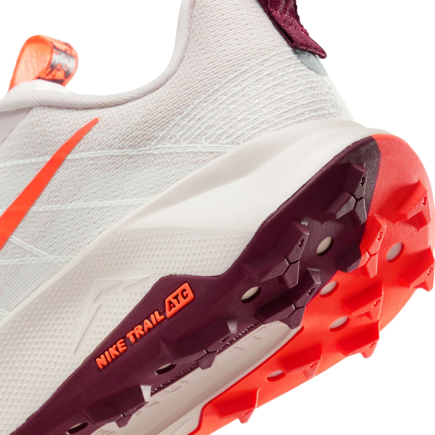 Nike Women’s Wildhorse 10 (102 - Sail/Hyper Crimson-Silt Red) 5 Nike Women’s Wildhorse 10 (102 - Sail/Hyper Crimson-Silt Red) - Image 5