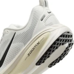 Nike Men's Vomero 18 (101 - Summit White/Black-Coconut Milk) -Tcrunning Sale Store AURORA HM6803 101 PHSYD002 2000