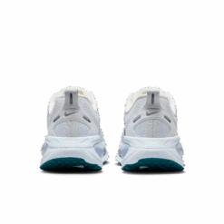 Nike Women's Vomero 18 (103 - Summit White/Geode Teal-Blue Tint) 10 Nike Women's Vomero 18 (103 - Summit White/Geode Teal-Blue Tint) -Tcrunning Sale Store AURORA HM6804 103 PHCBH000 2000