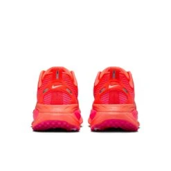 Nike Women's Vomero 18 (603 - Bright Crimson/Metallic Silver) -Tcrunning Sale Store AURORA HM6804 603 PHCBH000 2000