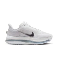 Nike Women's Pegasus Premium (102 - White/Metallic Silver-Metallic Silver)