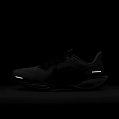 Nike Men's Pegasus 41 (100 - White/Black-Metallic Gold-Light Smoke Grey) 22 Nike Men's Pegasus 41 (100 - White/Black-Metallic Gold-Light Smoke Grey) -Tcrunning Sale Store AURORA HQ3220 100 PHSLH200 2000