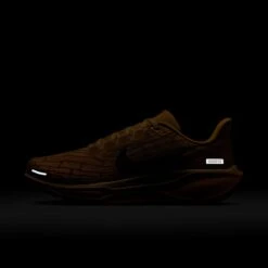 Nike Men's Pegasus 41 LV8 (700 - University Gold/Black-Soft Yellow) 23 Nike Men's Pegasus 41 LV8 (700 - University Gold/Black-Soft Yellow) -Tcrunning Sale Store AURORA IH3257 700 PHSLH200 2000